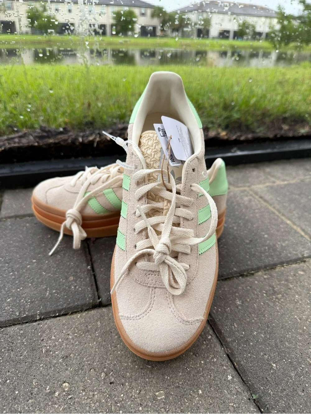 adidas gazelle bold platform size 6